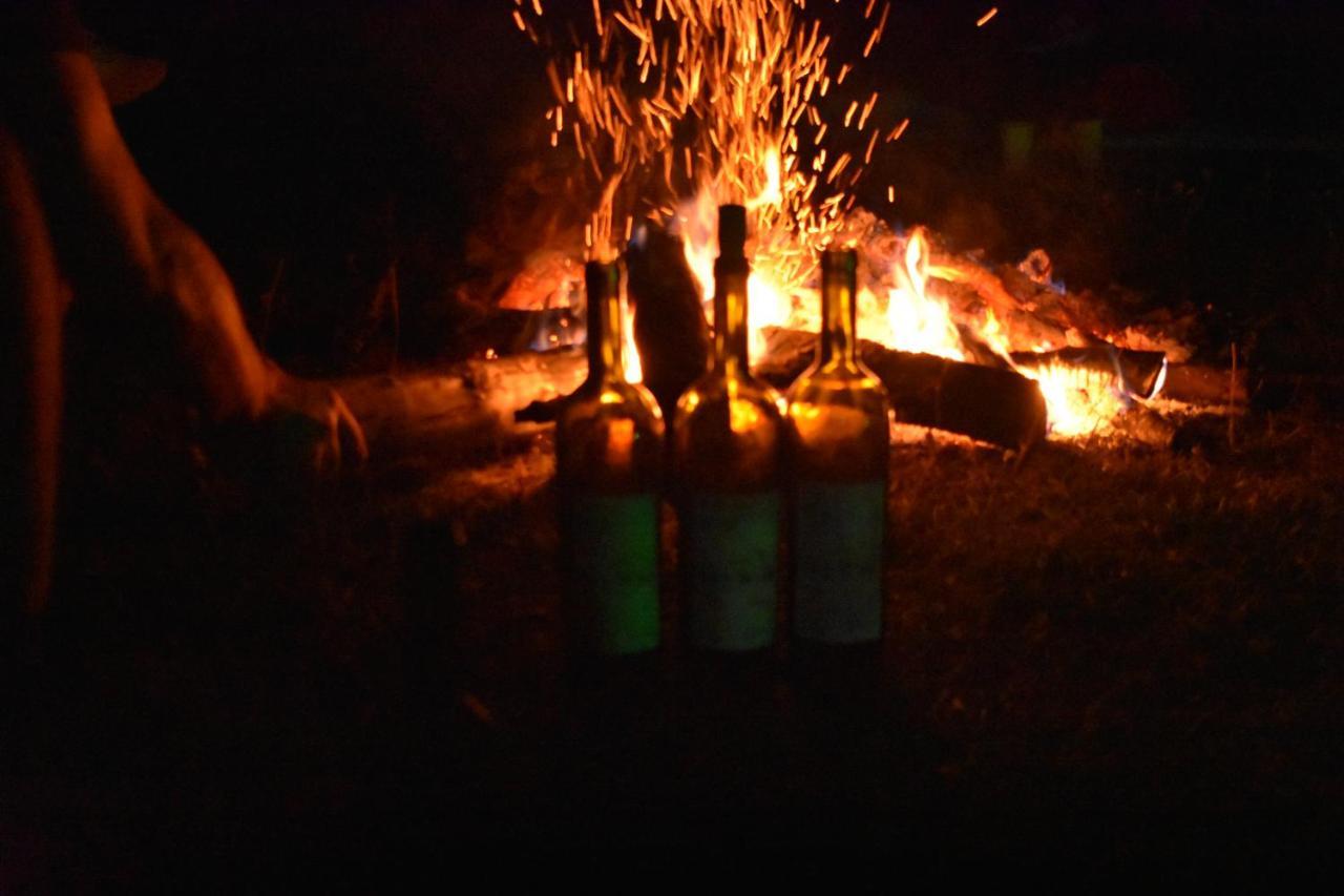 Bujtina Zici Hotel Theth Bagian luar foto
