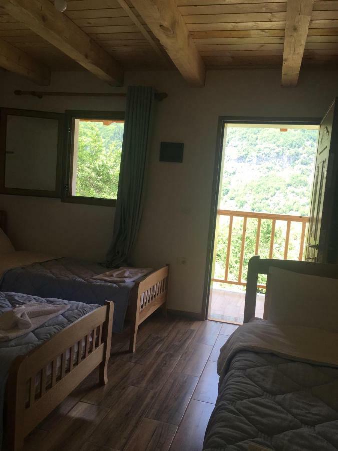 Bujtina Zici Hotel Theth Bagian luar foto